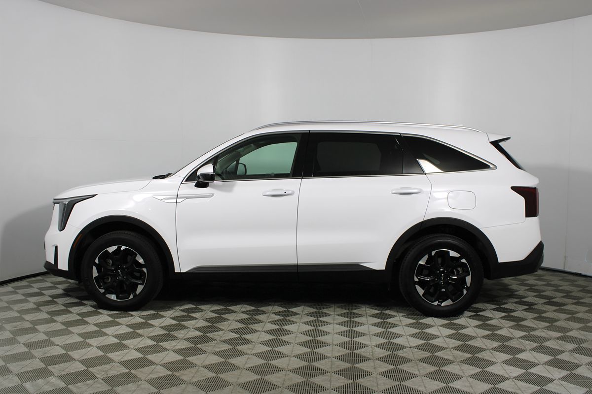 2024 Kia Sorento S photo 30