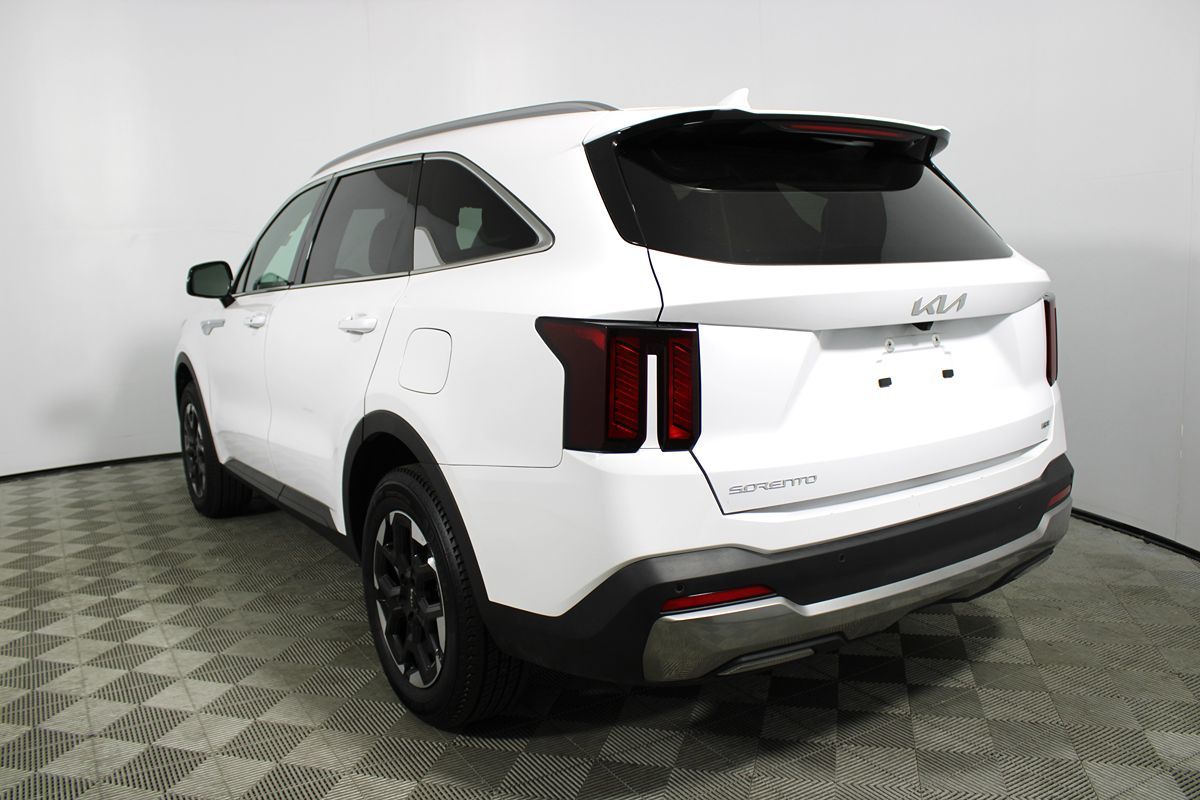2024 Kia Sorento S photo 31