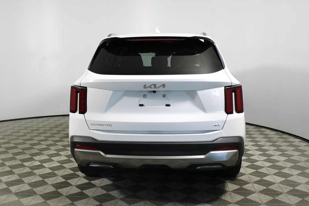 2024 Kia Sorento S photo 32