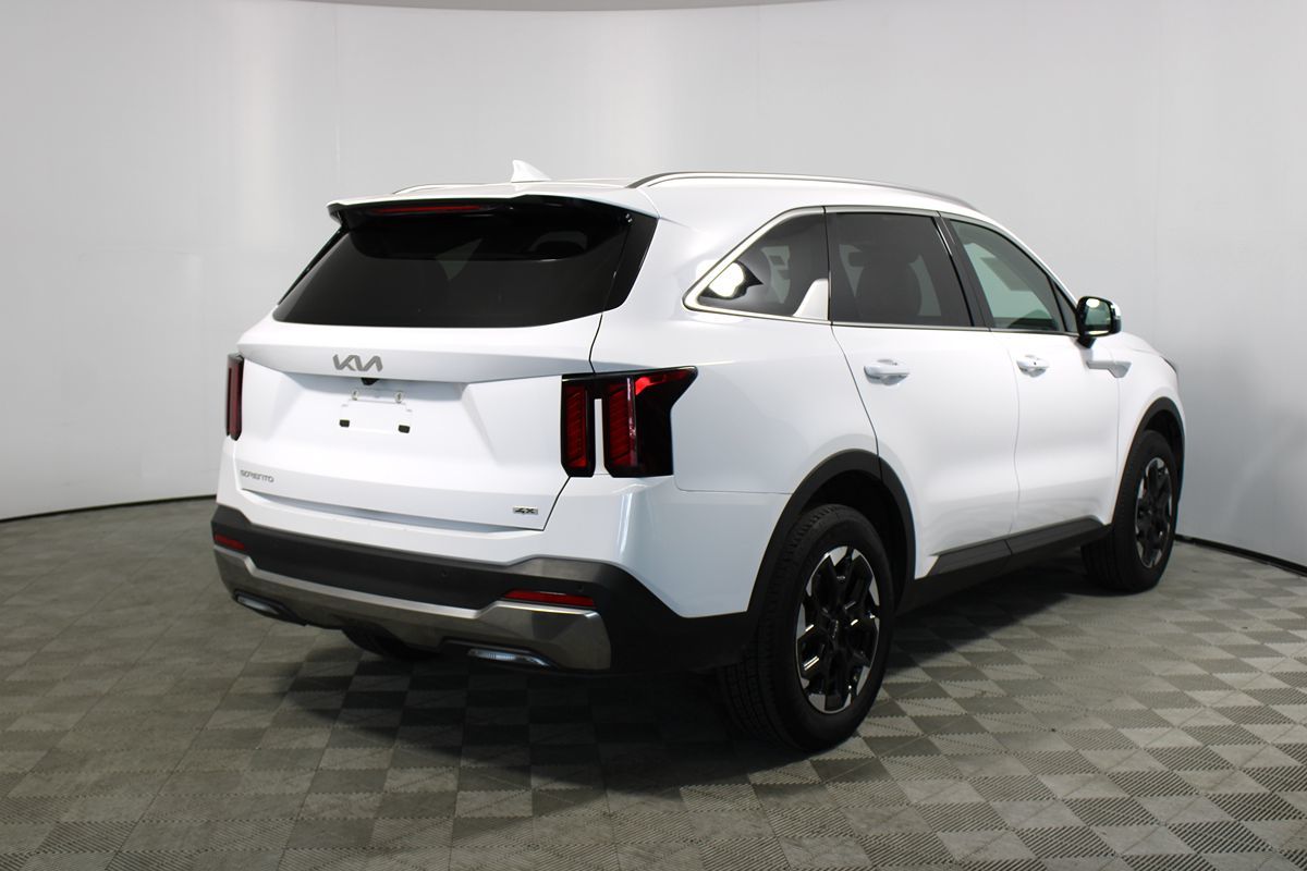 2024 Kia Sorento S photo 34