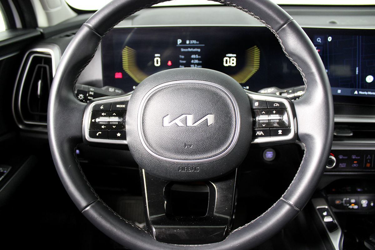 2024 Kia Sorento S photo 4
