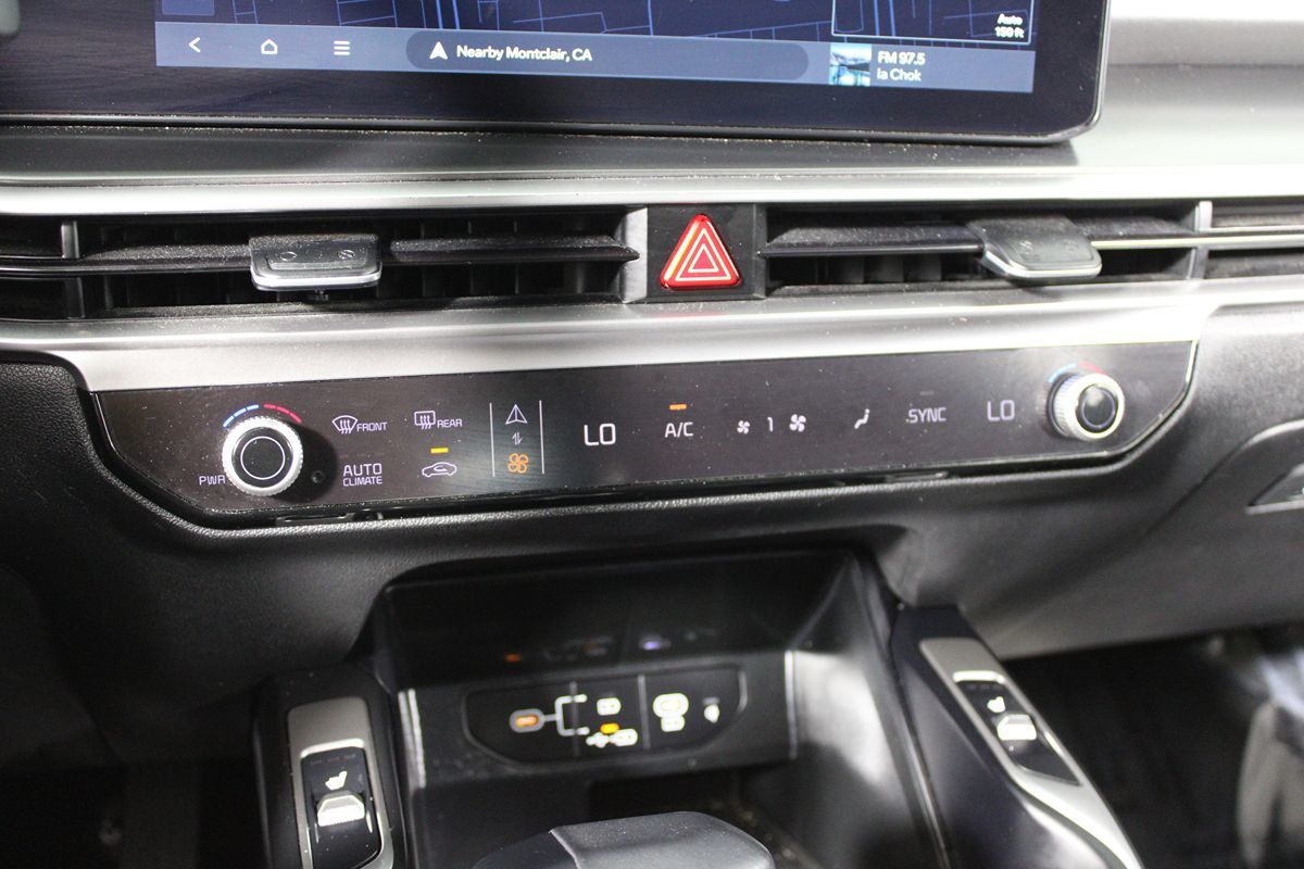 2024 Kia Sorento S photo 9