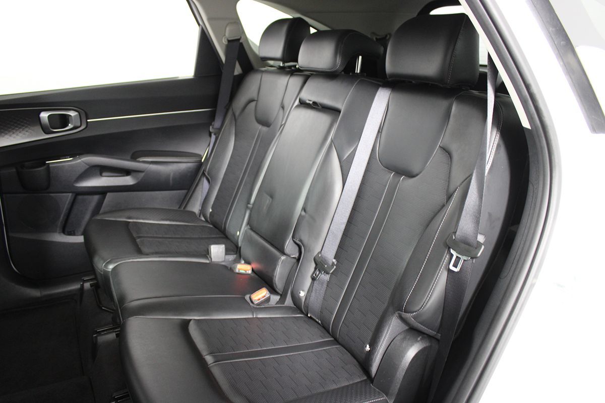2024 Kia Sorento S photo 22