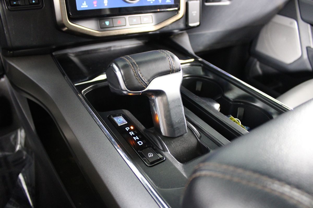 2023 Ford F-150 Lightning Lariat photo 27