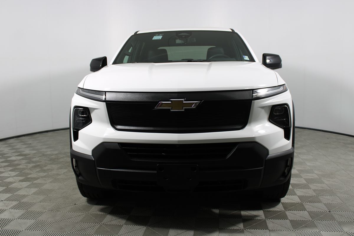 2024 Chevrolet Silverado EV Work Truck photo 2