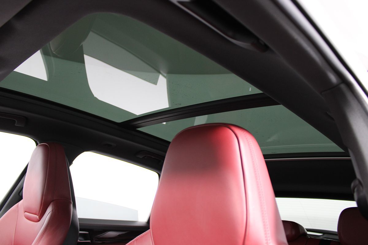 2022 Porsche Cayenne Base photo 5