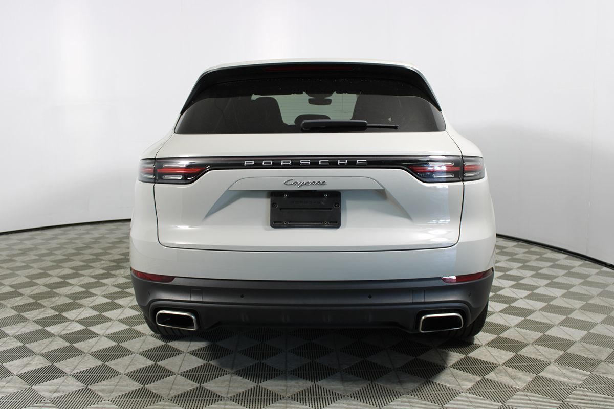 2022 Porsche Cayenne Base photo 34