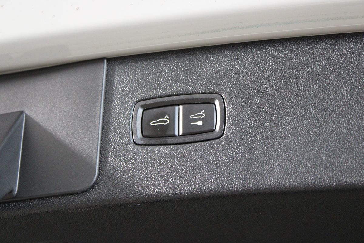 2022 Porsche Cayenne Base photo 30
