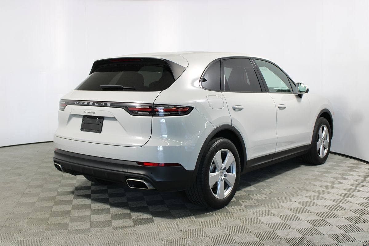 2022 Porsche Cayenne Base photo 35