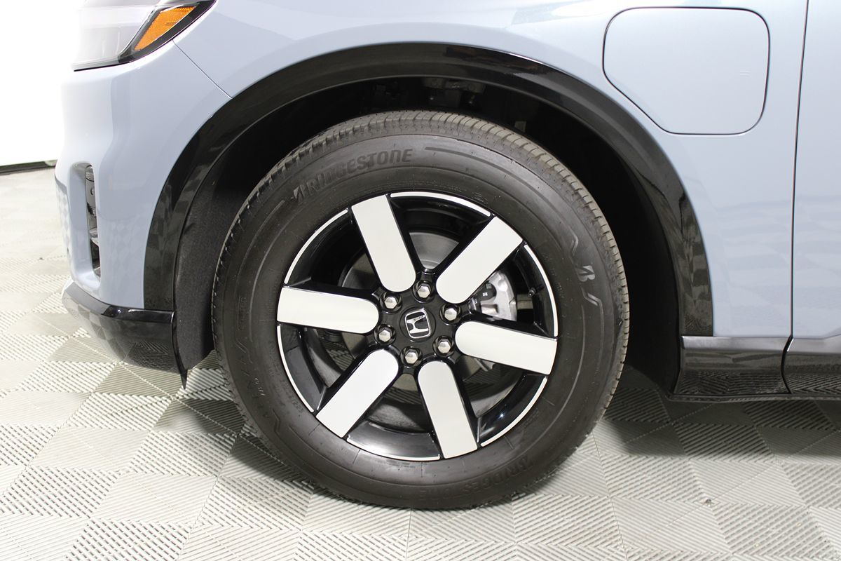 2025 Honda Prologue Touring photo 4