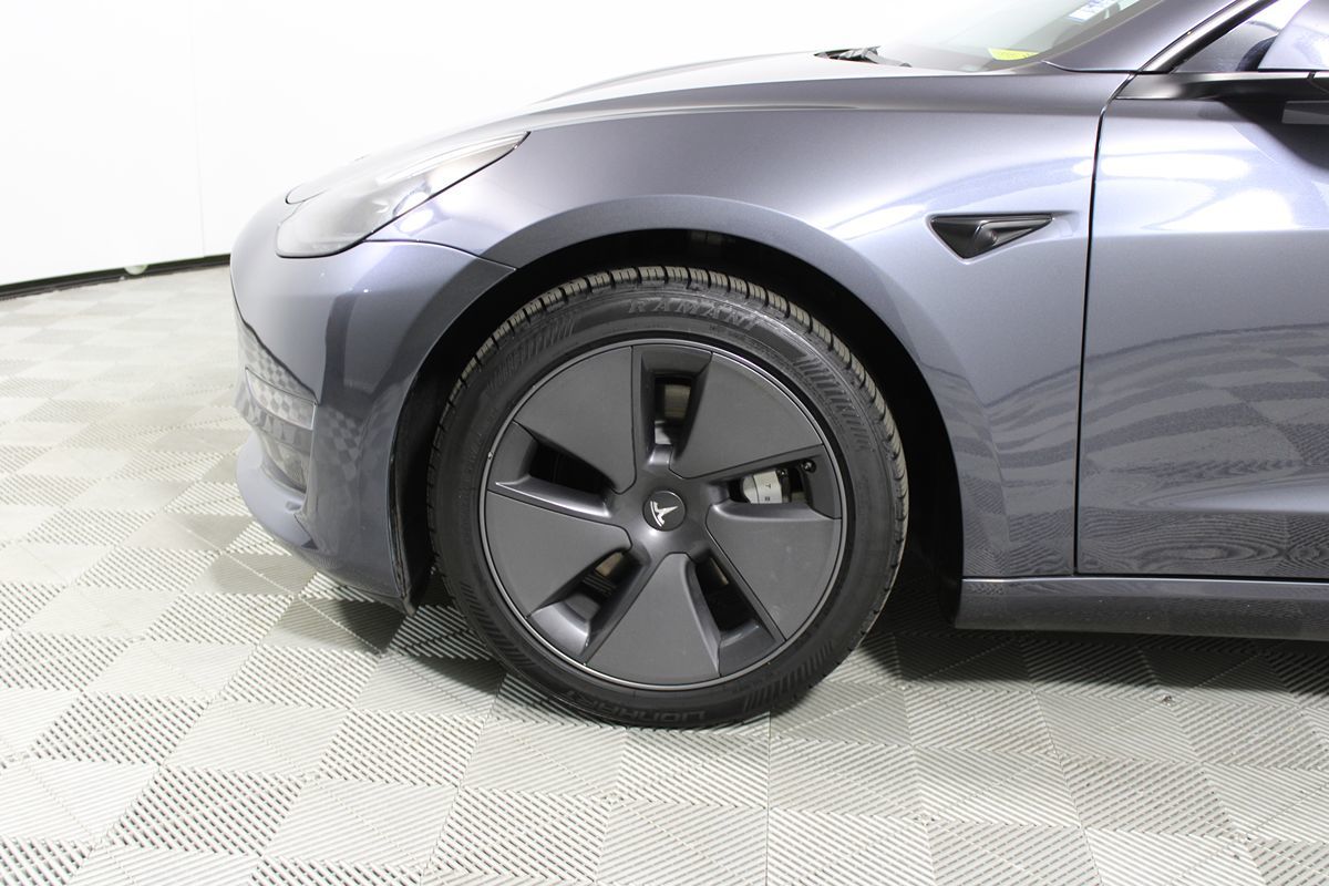 2023 Tesla Model 3 photo 4