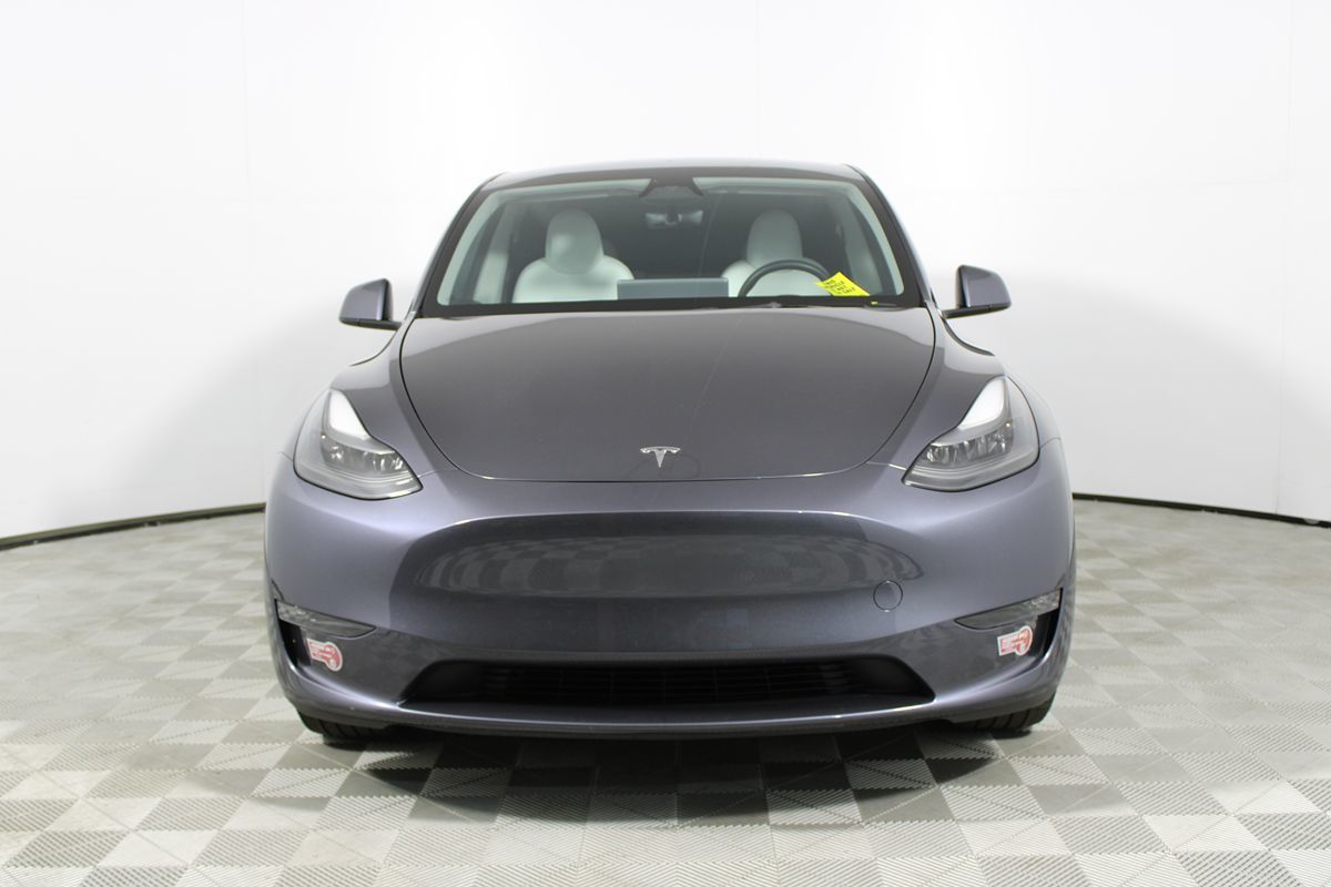 2023 Tesla Model Y photo 2