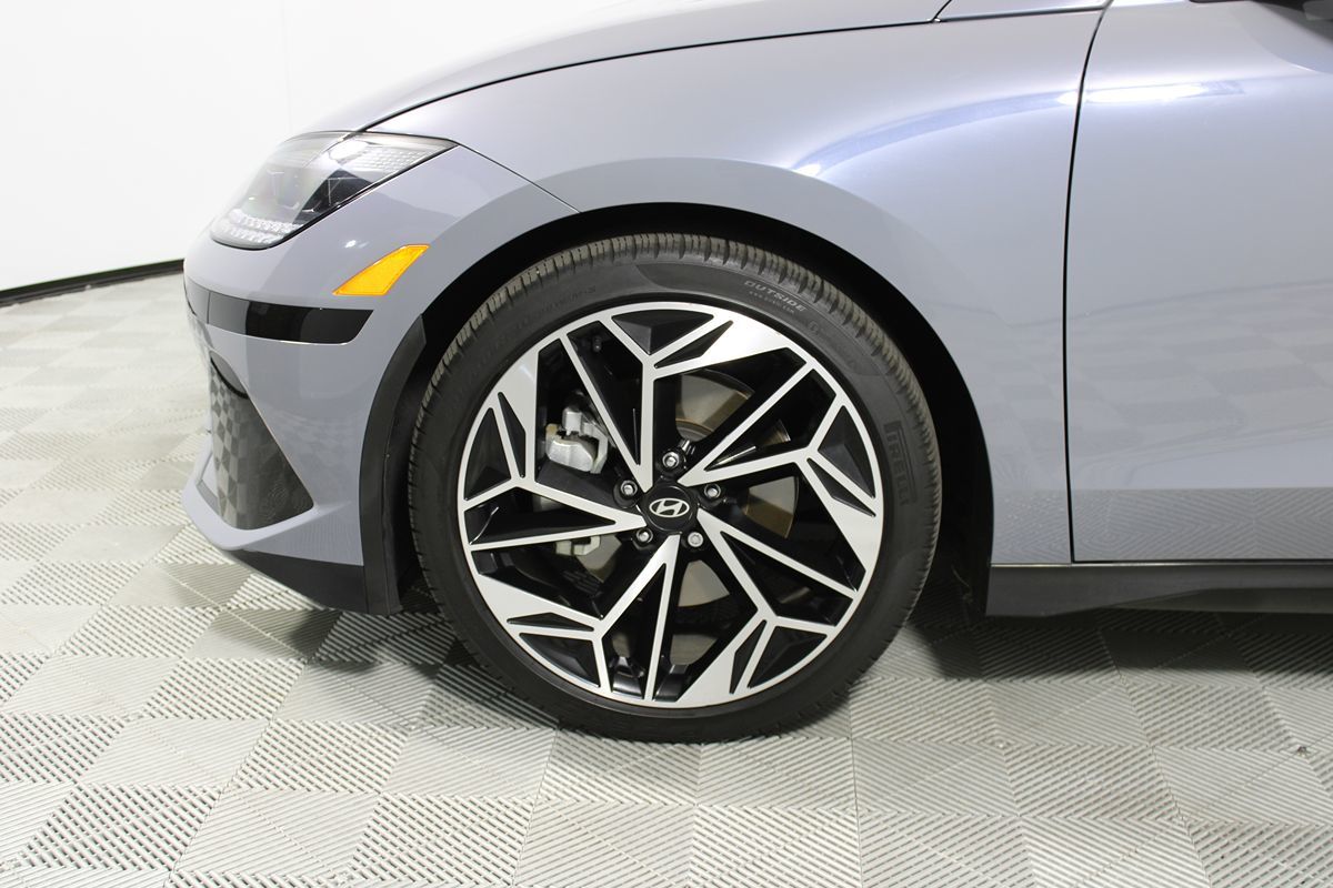 2023 Hyundai Ioniq 6 SEL photo 4