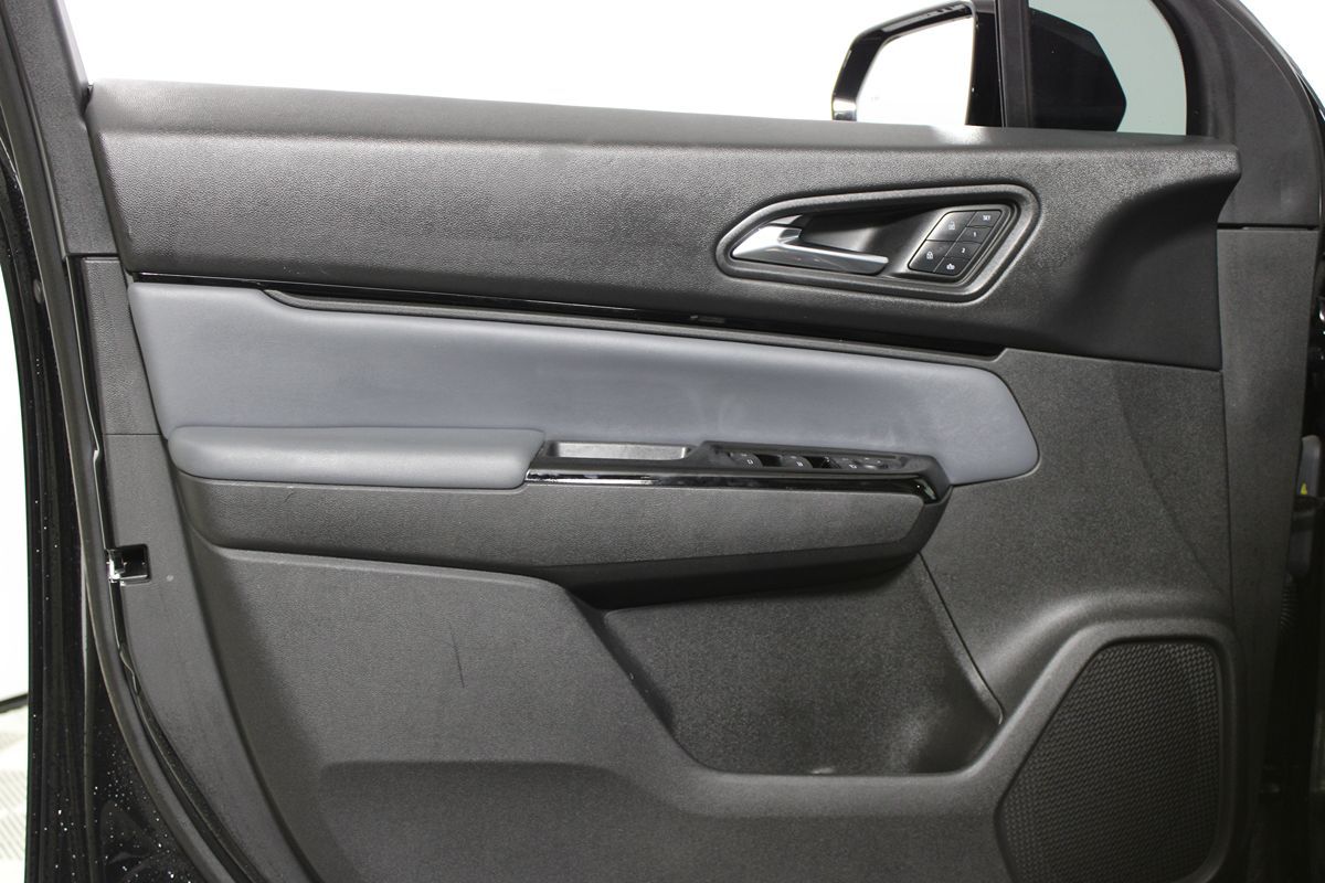 2024 Honda Prologue Touring photo 2