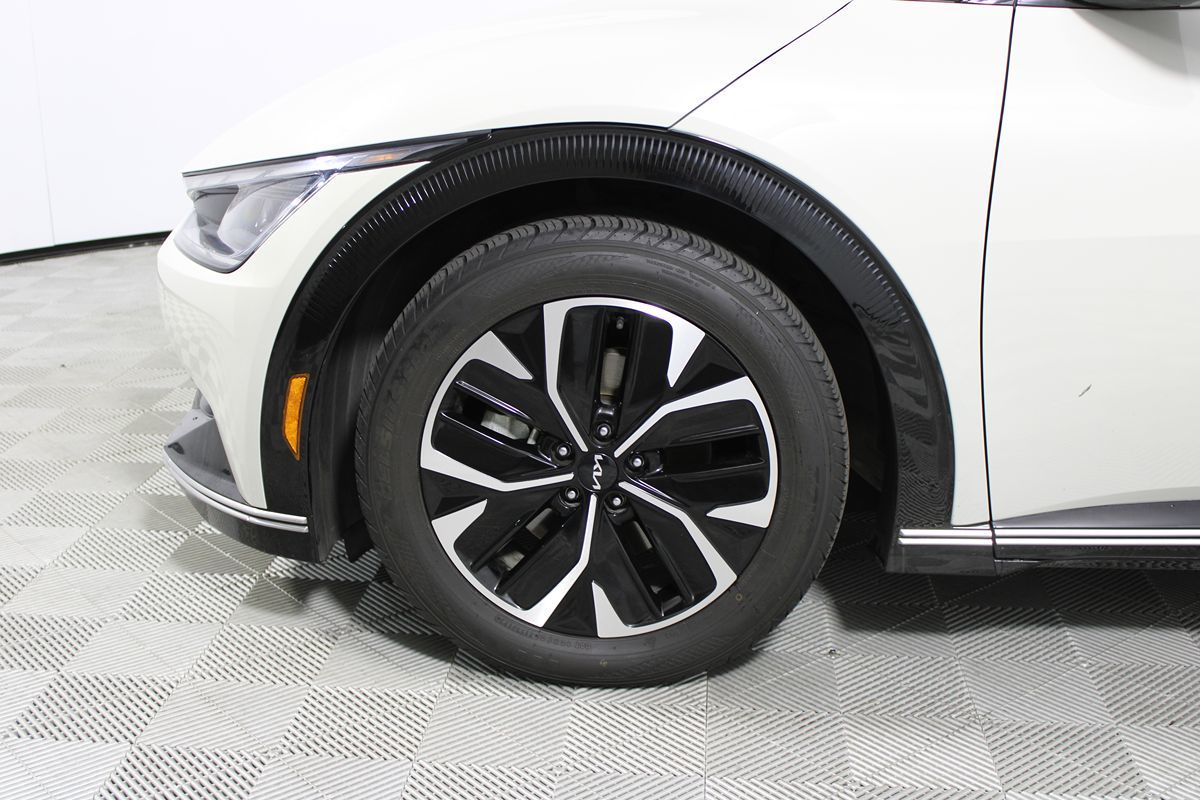 2022 Kia EV6 Wind photo 3