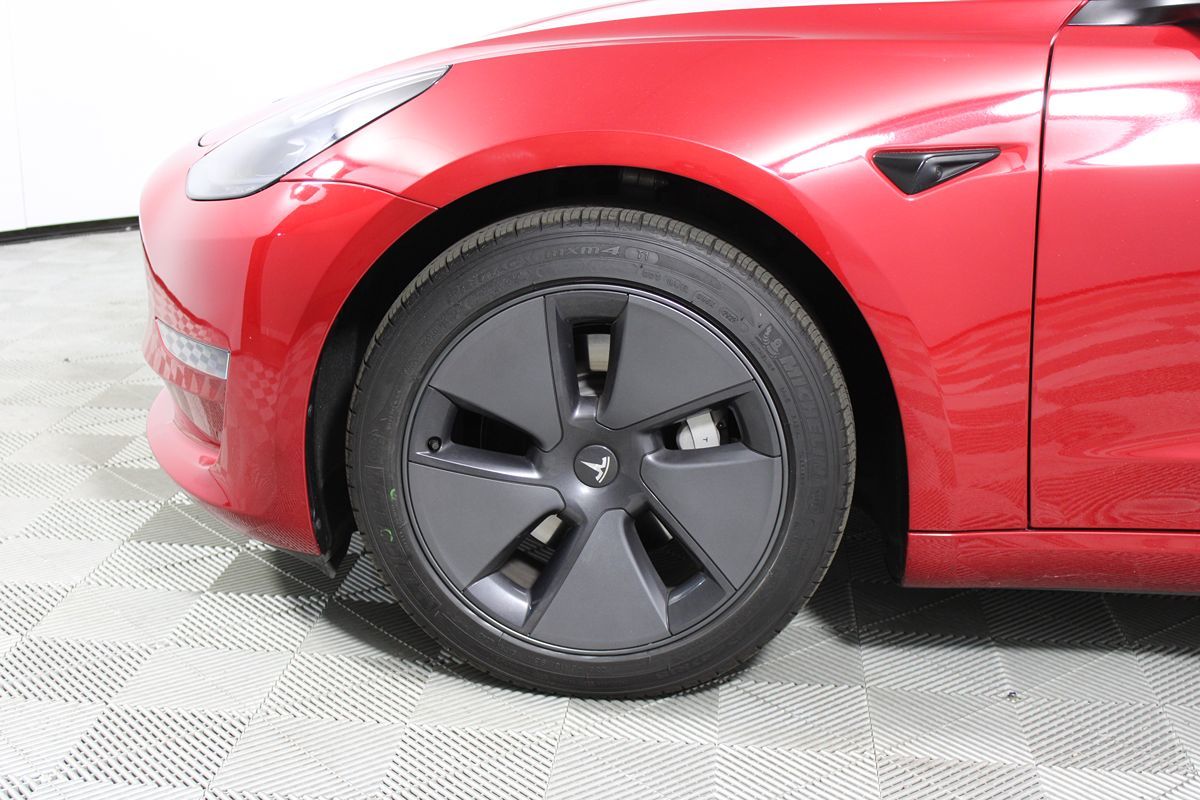 2023 Tesla Model 3 photo 4
