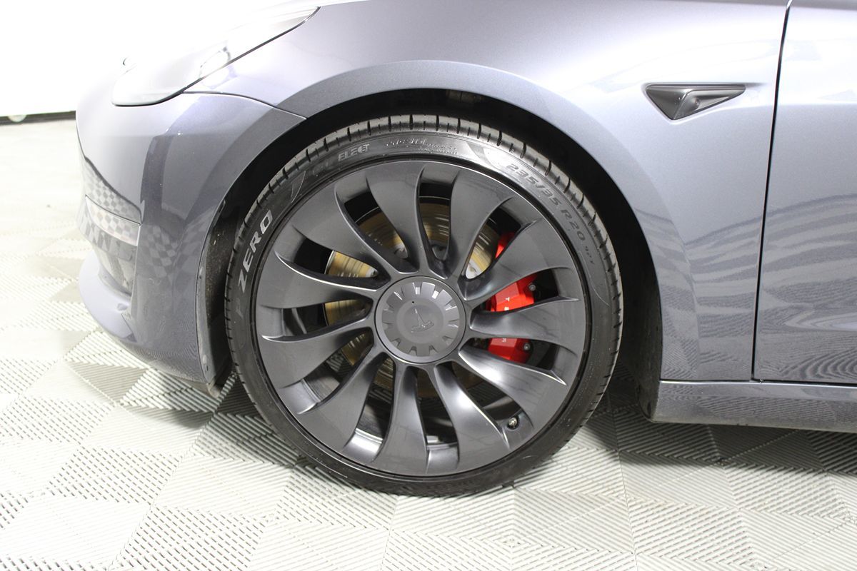 2023 Tesla Model 3 Performance photo 4