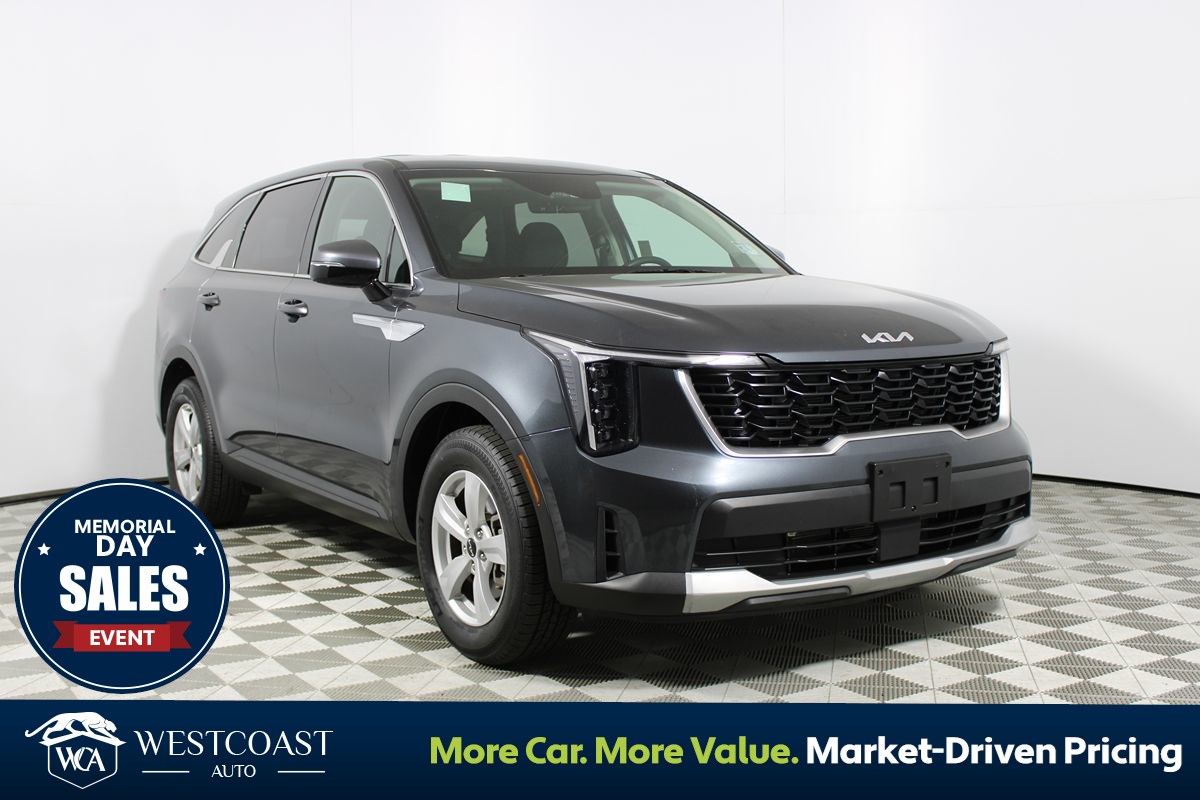 2024 Kia Sorento LX AT's photo