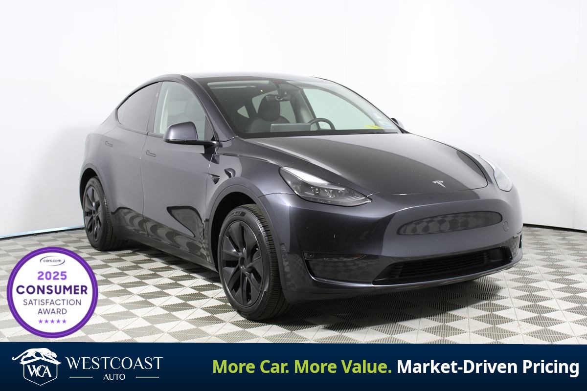 2025 Tesla Model Y Long Range Rear Wheel Drive's photo