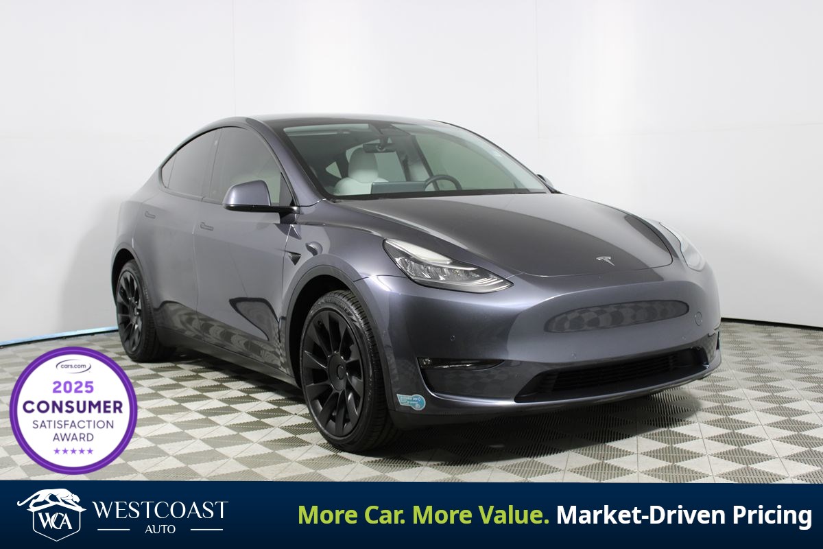 2022 Tesla Model Y Long Range Dual Motor All-Wheel Drive's photo