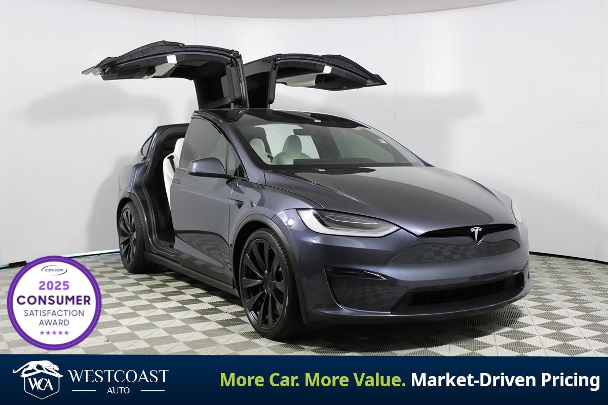 2023 Tesla Model X Long Range's photo