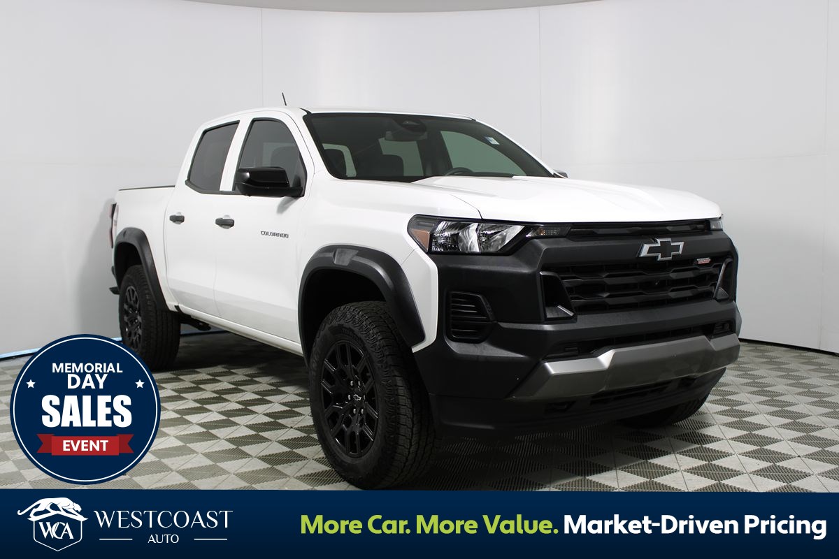 2024 Chevrolet Colorado Trail Boss Crew Cab Short Box 4x4's photo
