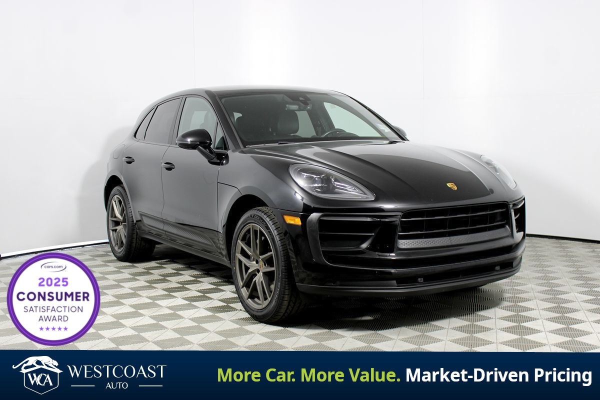 2022 Porsche Macan -'s photo