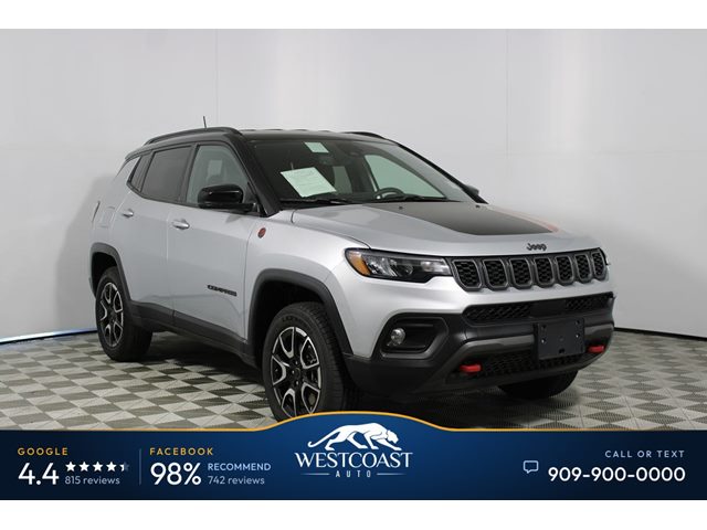 Silver Zynith Metallic Clearcoat 2025 Jeep Compass SUV / Crossover Four-Wheel Drive Automatic