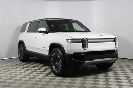 View 2025 Rivian R1S