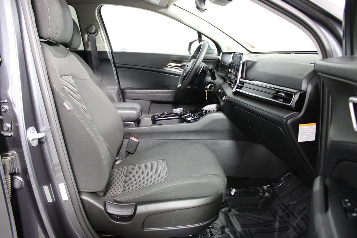 2023 Kia Sportage LX Hybrid - Photo 8