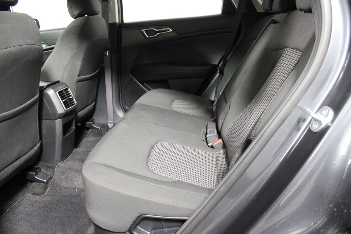 2023 Kia Sportage LX Hybrid - Photo 20