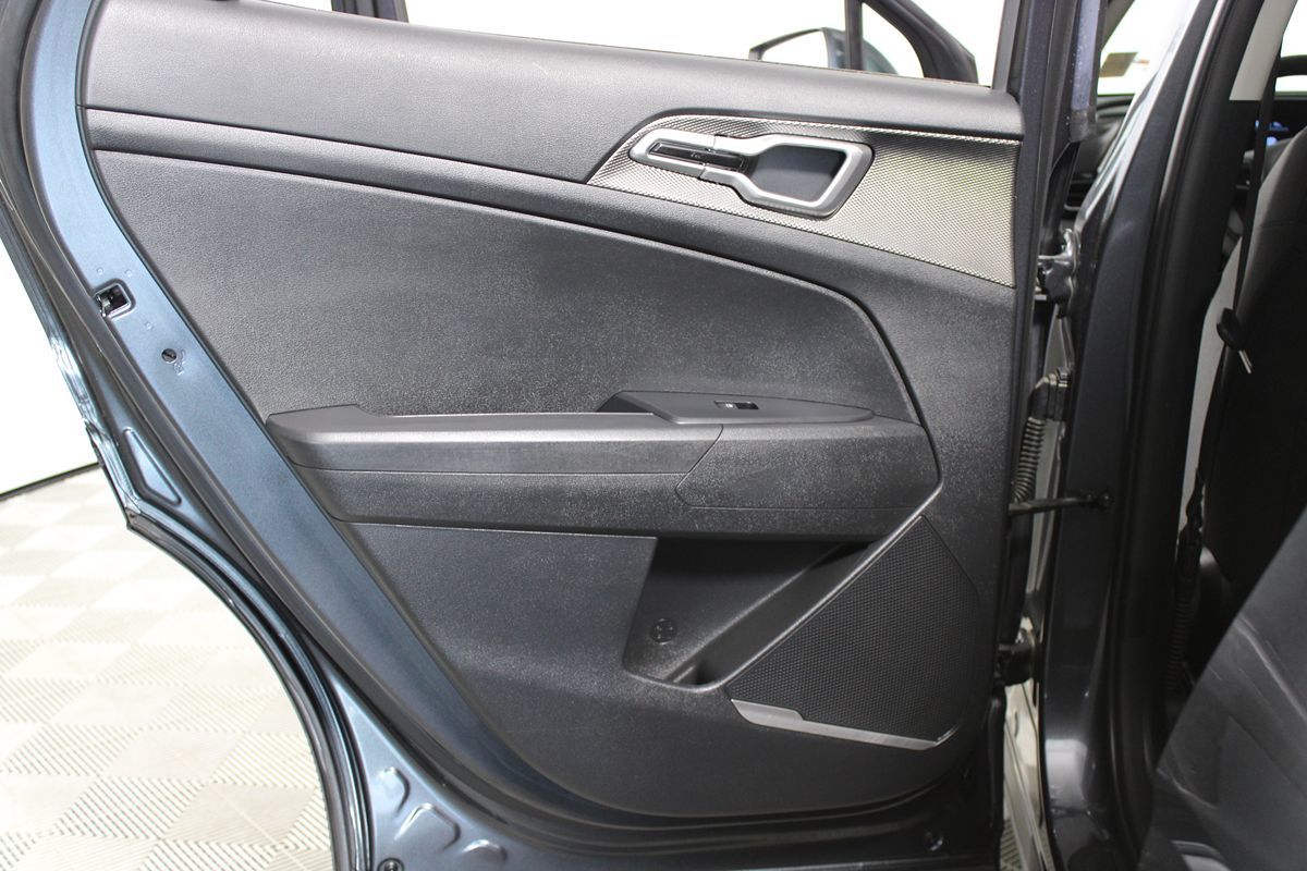 2023 Kia Sportage LX Hybrid - Photo 21