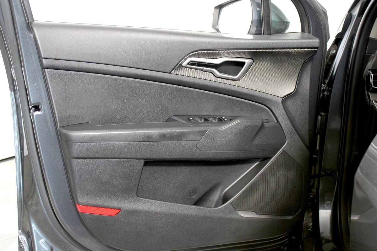 2023 Kia Sportage LX Hybrid - Photo 5