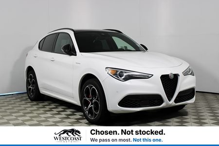 View 2023 Alfa Romeo Stelvio