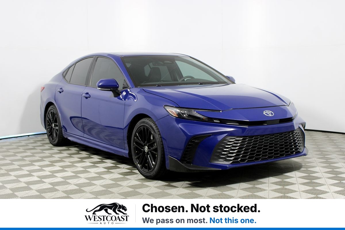 2025 Toyota Camry SE