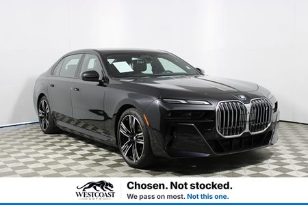 View 2024 BMW i7