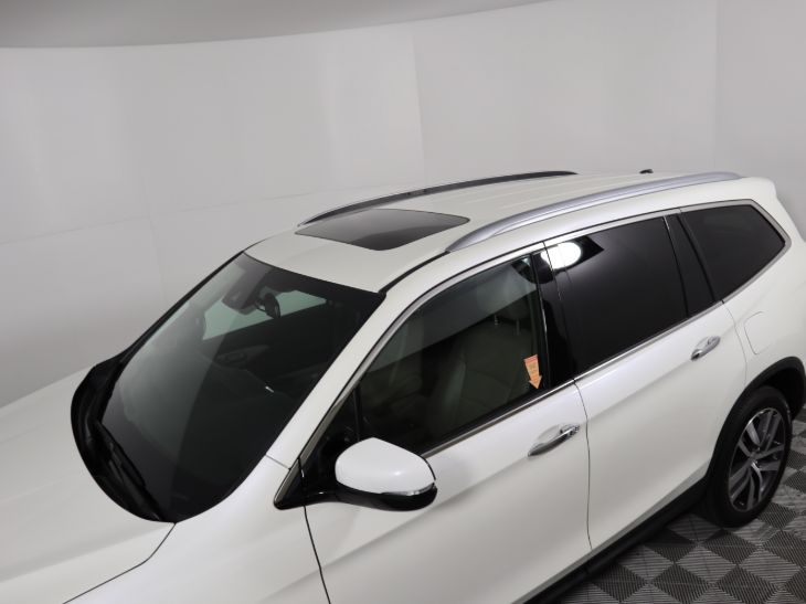 Sold 2016 Honda Pilot Touring in Montclair