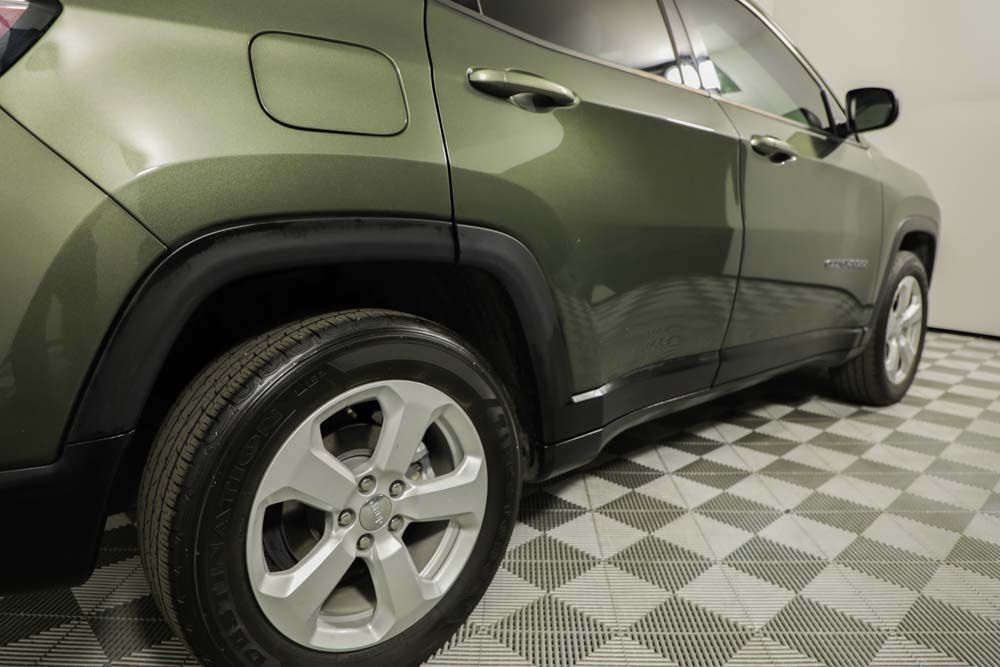 Sold 2018 Jeep Compass Latitude in Montclair