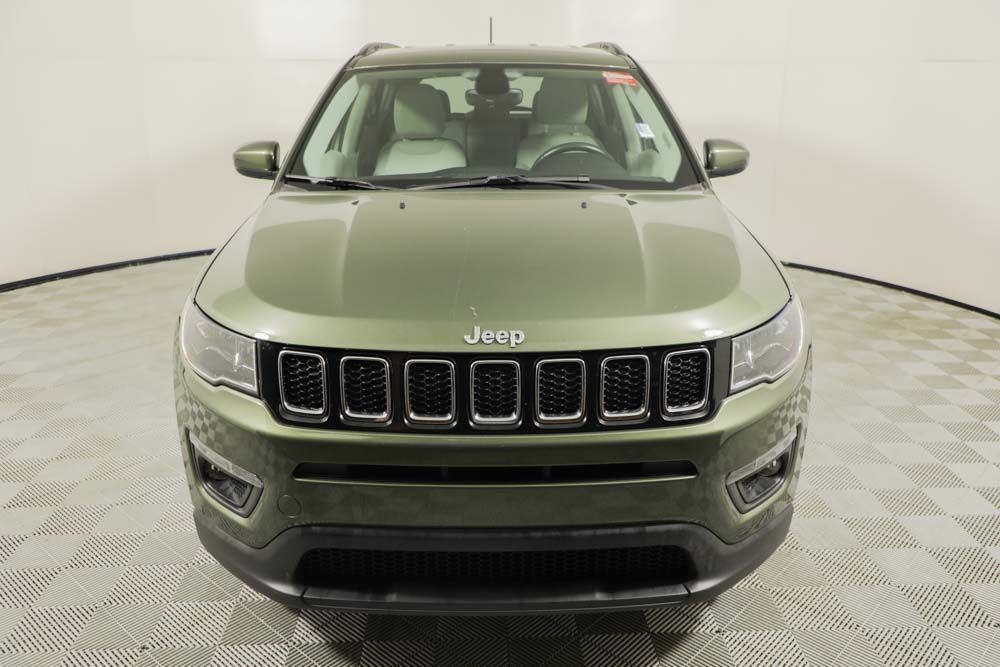 Sold 2018 Jeep Compass Latitude in Montclair