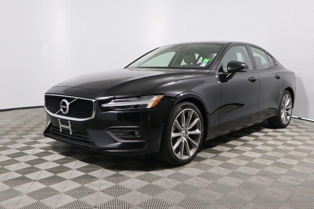 Sold 2021 Volvo S60 T6 Momentum in Montclair