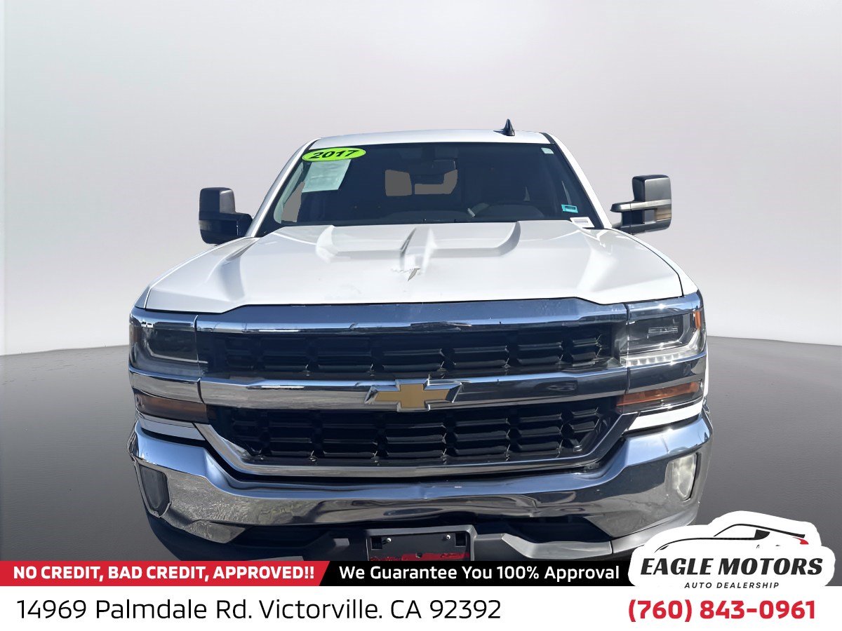 2017 Chevrolet Silverado 1500 LT - Photo 2