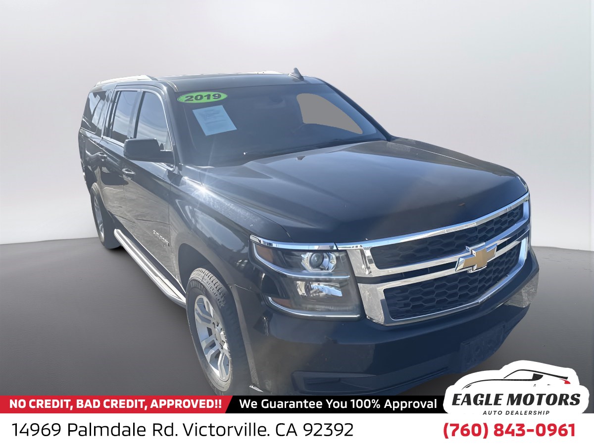 2019 Chevrolet Suburban 2WD 1500 LS's photo