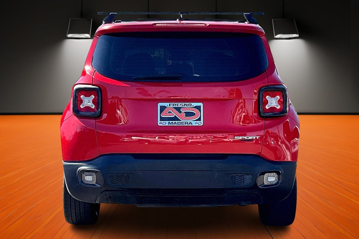 2016 Jeep Renegade Sport photo 4