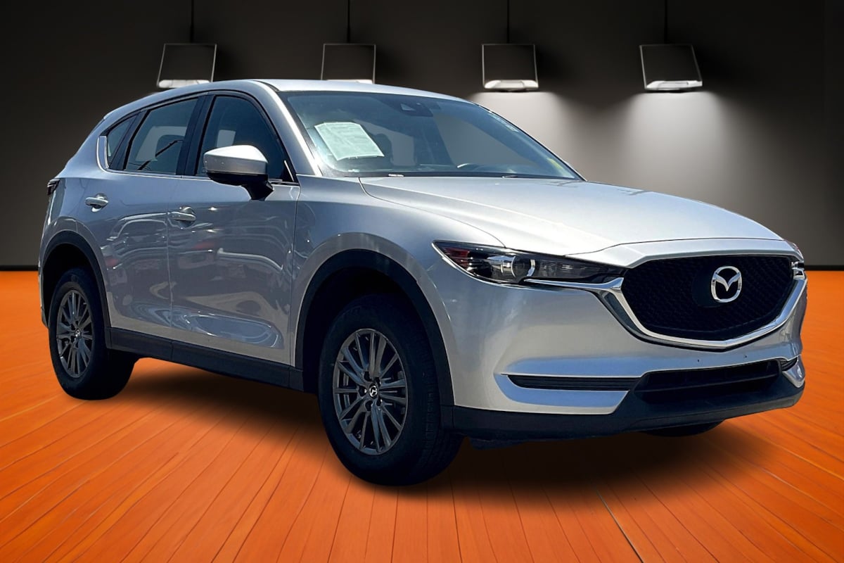 2017 Mazda CX-5 Sport photo 2