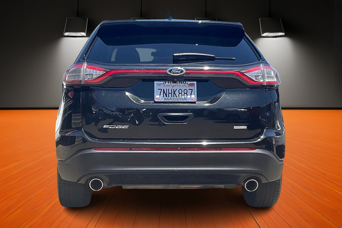 2015 Ford Edge SE photo 4