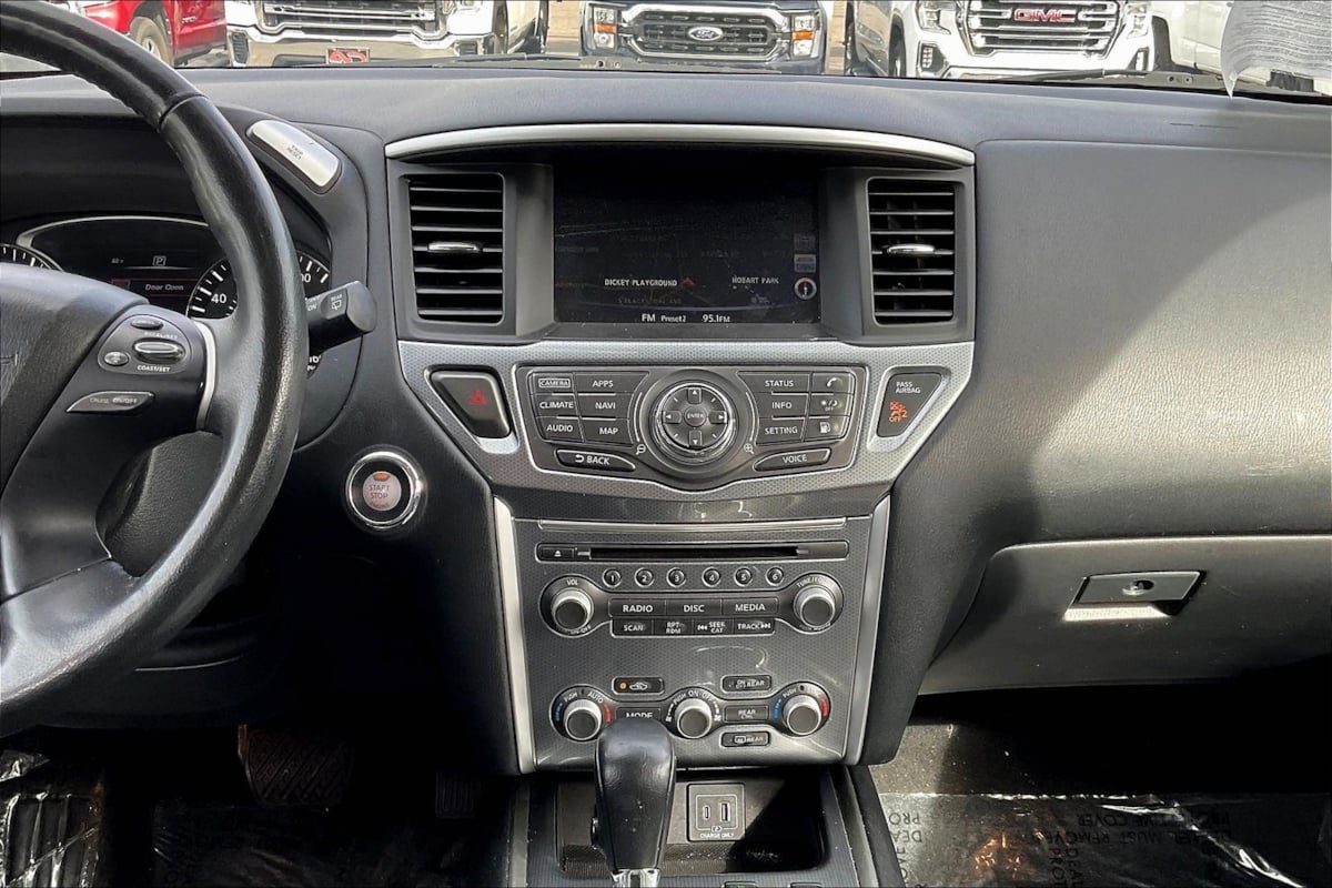 2020 Nissan Pathfinder SL - Photo 6