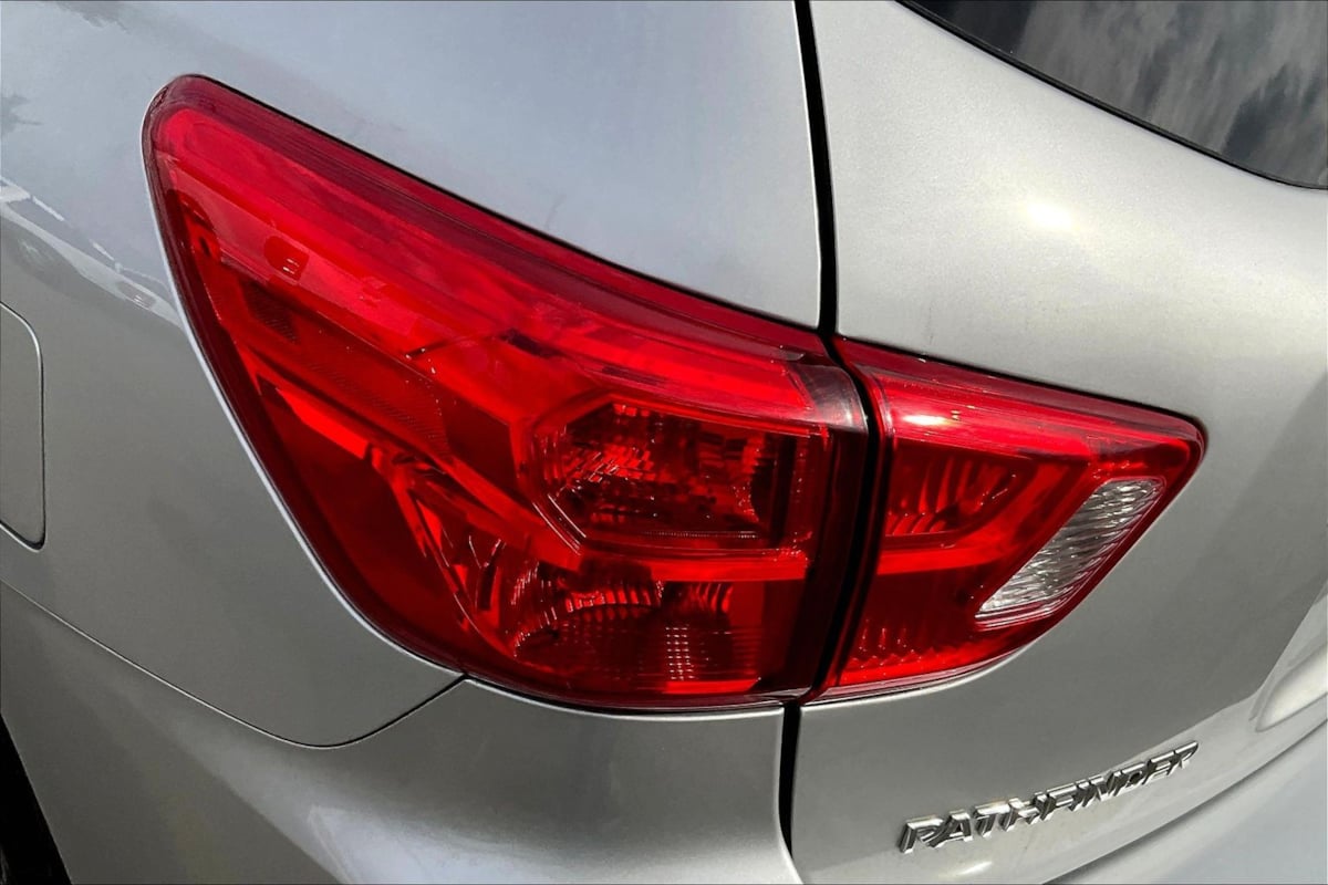 2020 Nissan Pathfinder SL - Photo 25