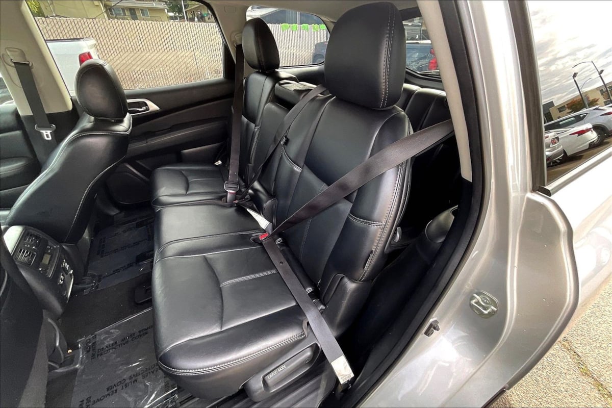 2020 Nissan Pathfinder SL - Photo 21