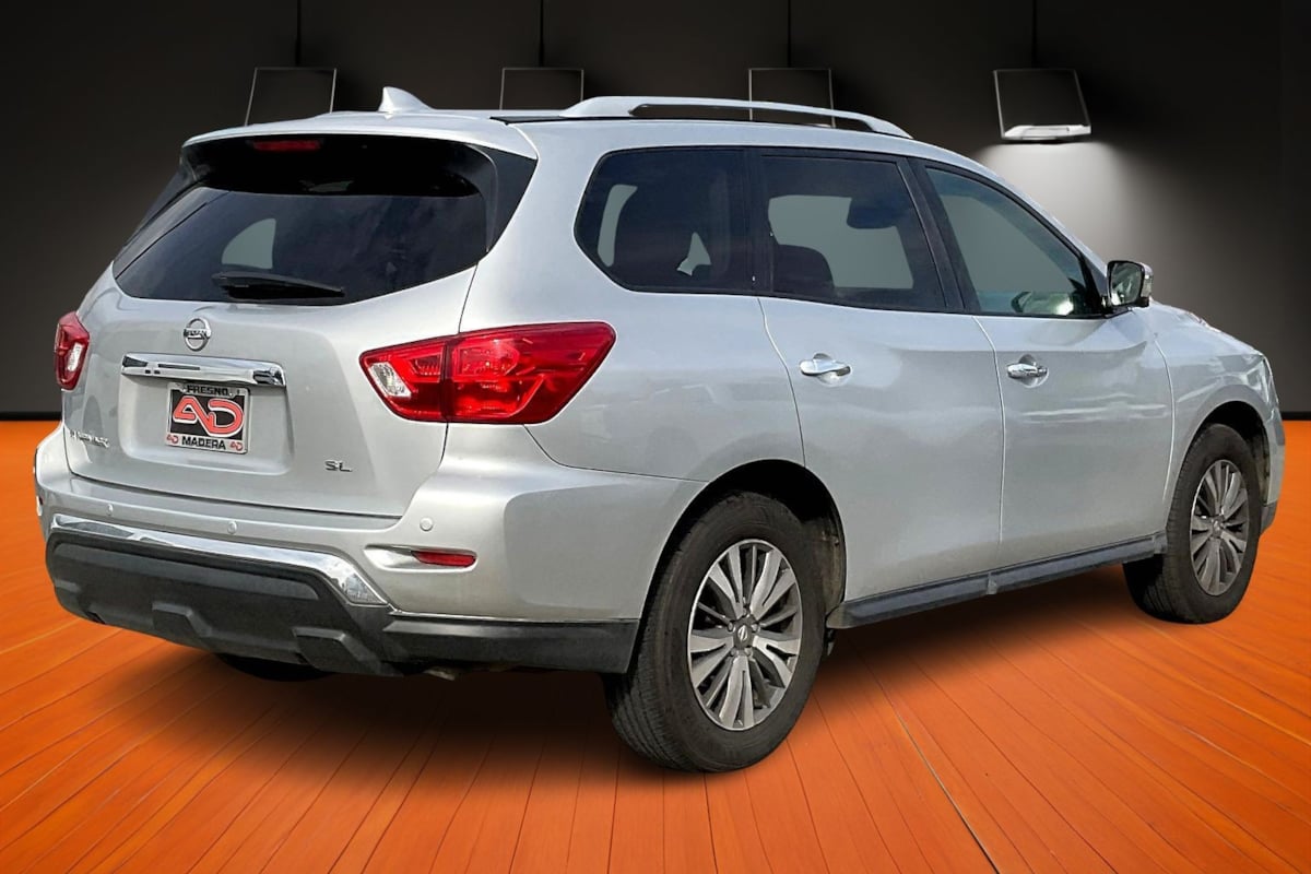 2020 Nissan Pathfinder SL - Photo 11