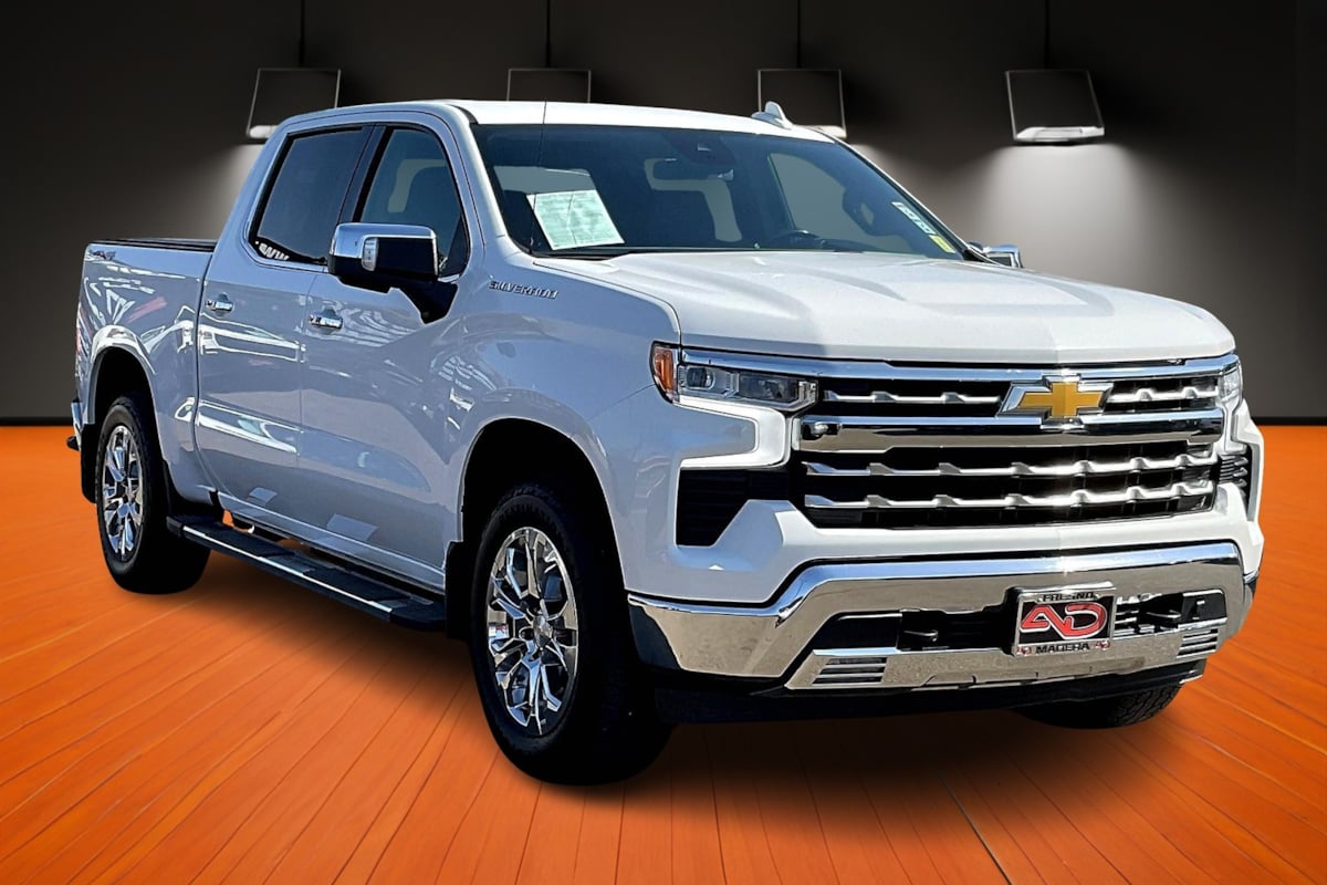 2022 Chevrolet Silverado 1500 LTZ photo 3